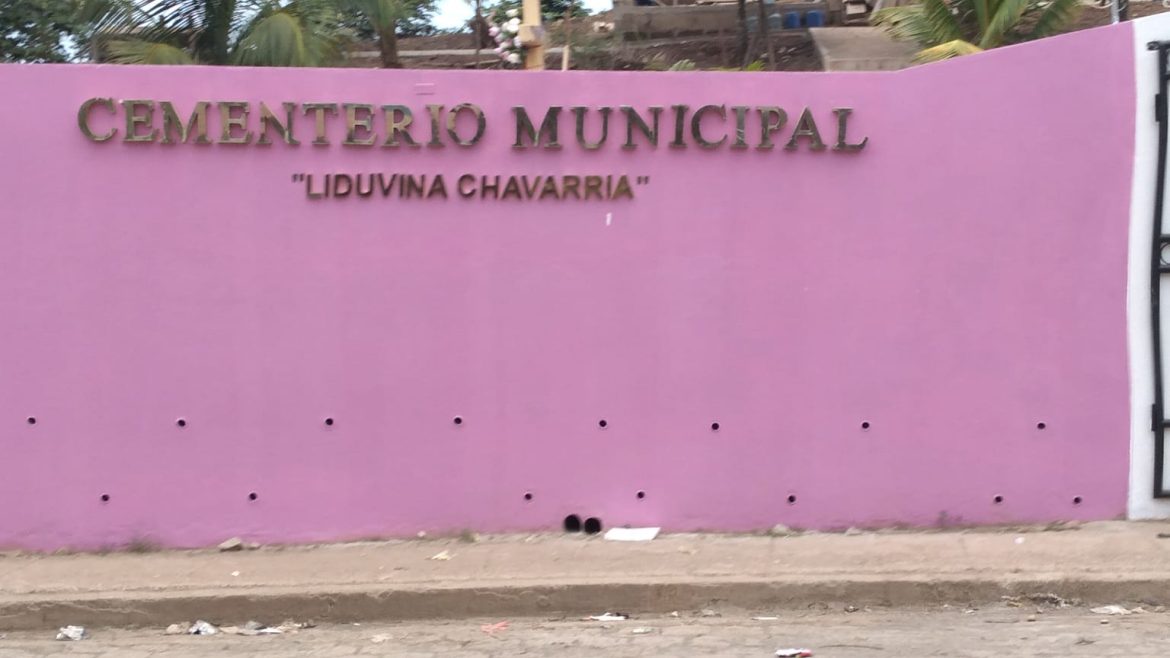 El Gobierno Municipal Sandinista realiza Remozamiento de pintura en cementerios , construcción de andenes y colocación de nombre en fachadas de cementerios