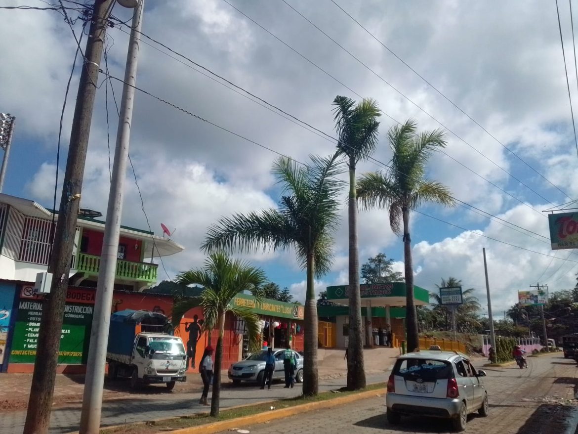 Alcaldía Municipal y Policía Nacional realiza inspección vehicular de Sticker de rodamiento en Bonanza