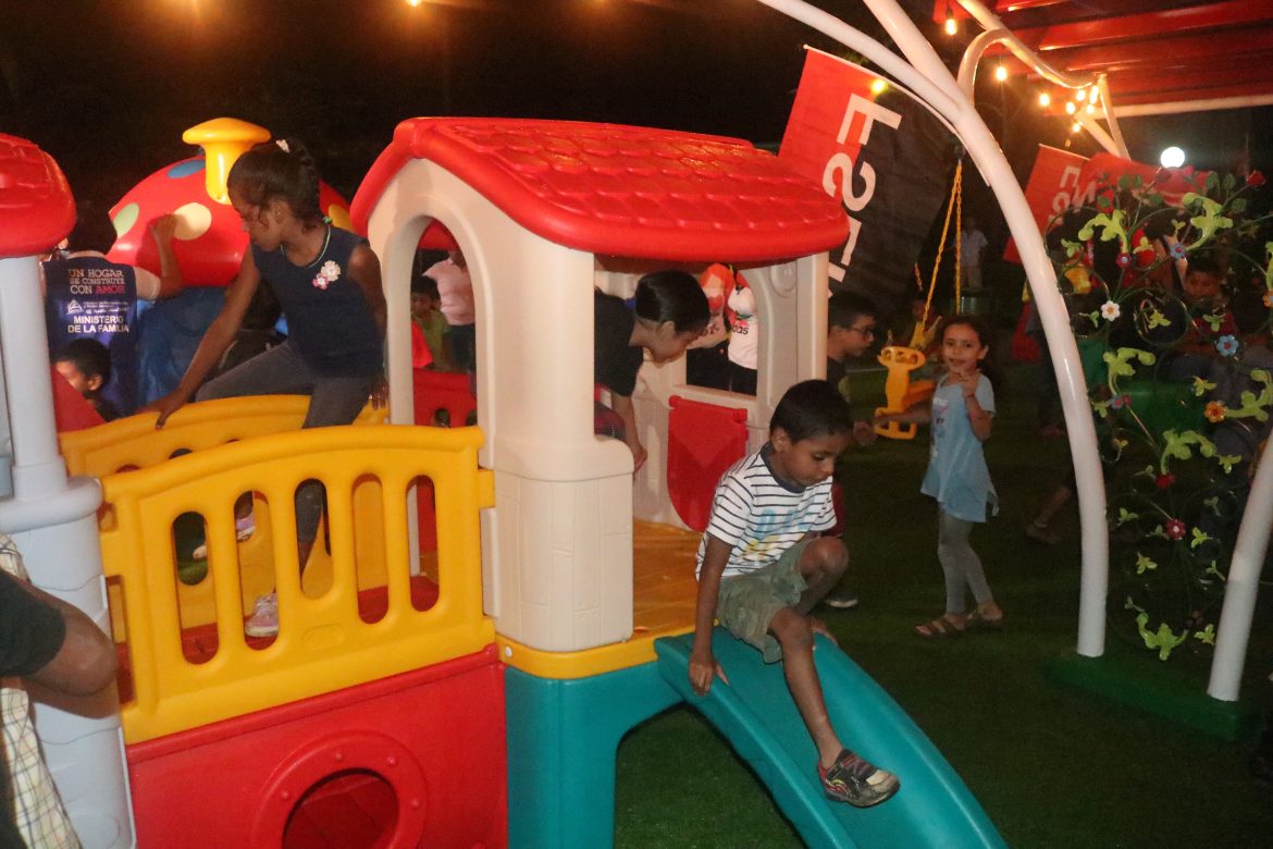 Inauguración de Juegos Infantiles Parque Municipal de Bonanza