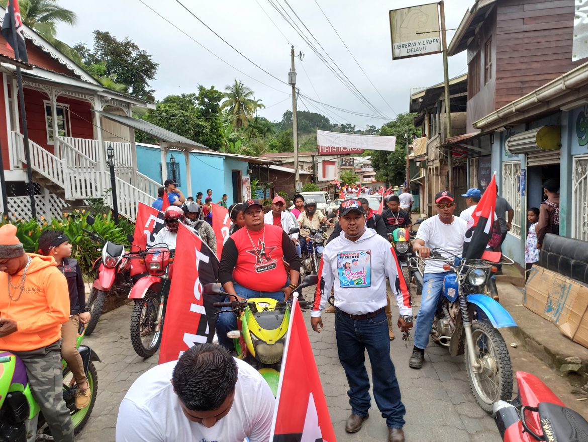 Bonanza celebró el Triunfo del FSLN con una bella caravana