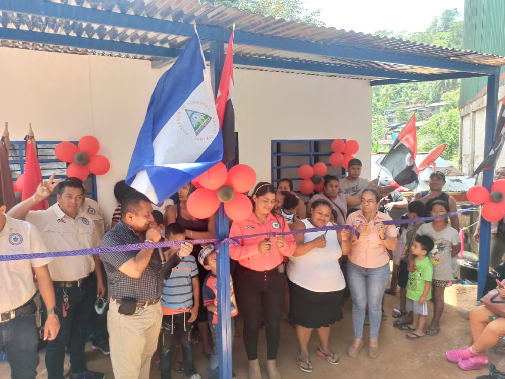 El Gobierno Sandinista entrega vivienda solidaria en Bonanza