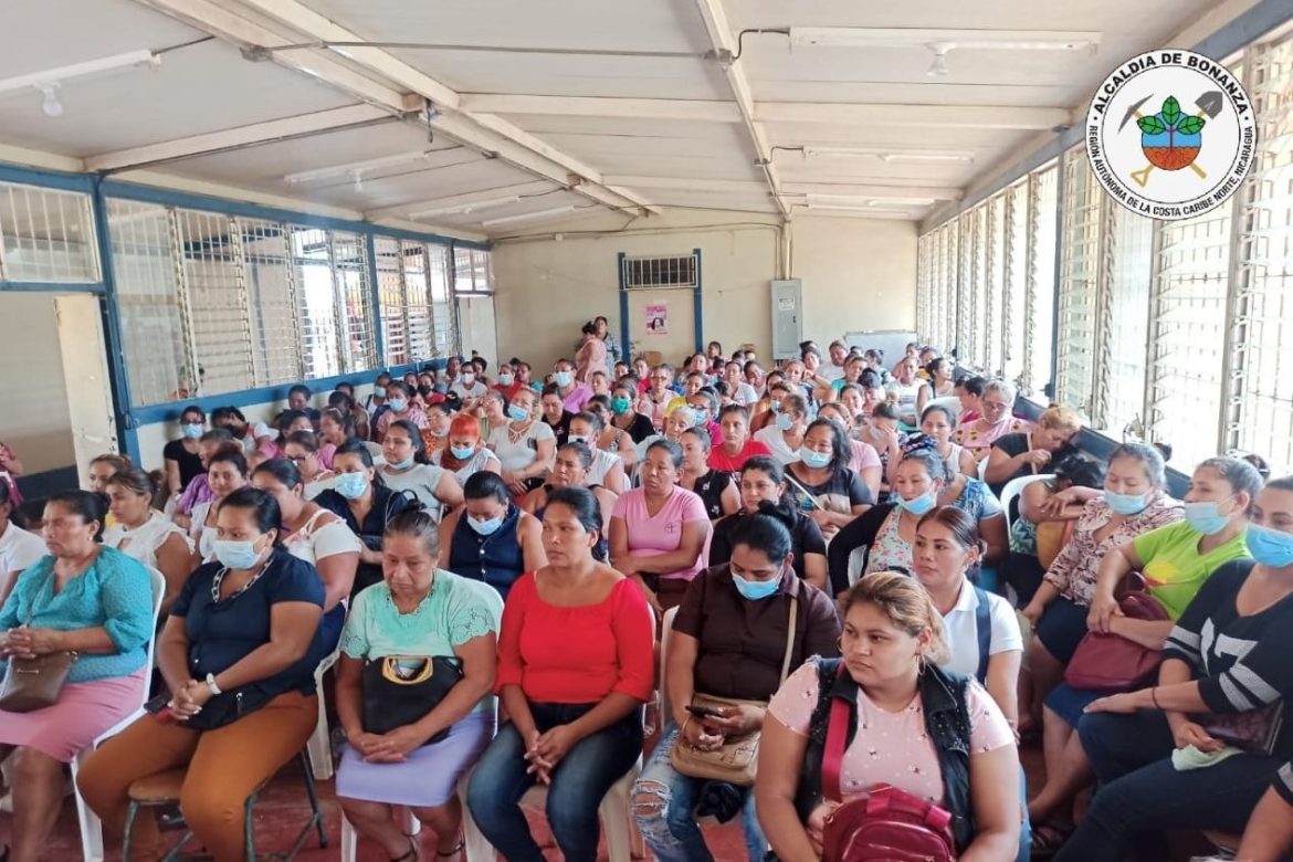 Programa Usura Cero beneficia a 122 protagonistas en Bonanza