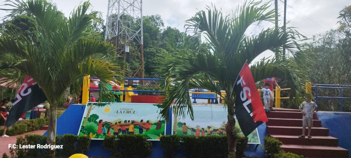 Inauguran mejoramiento del Centro Turístico Cerro de la Cruz en Bonanza