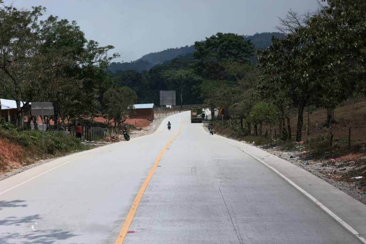 Inauguración 30 kms Carretera Concreto Hidráulico Bonanza Rosita