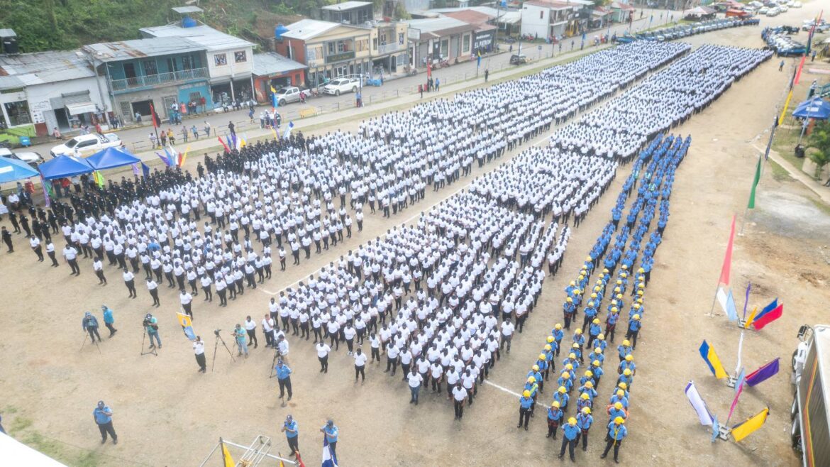 Policía Nacional juramenta a nuevos Policía Voluntaria