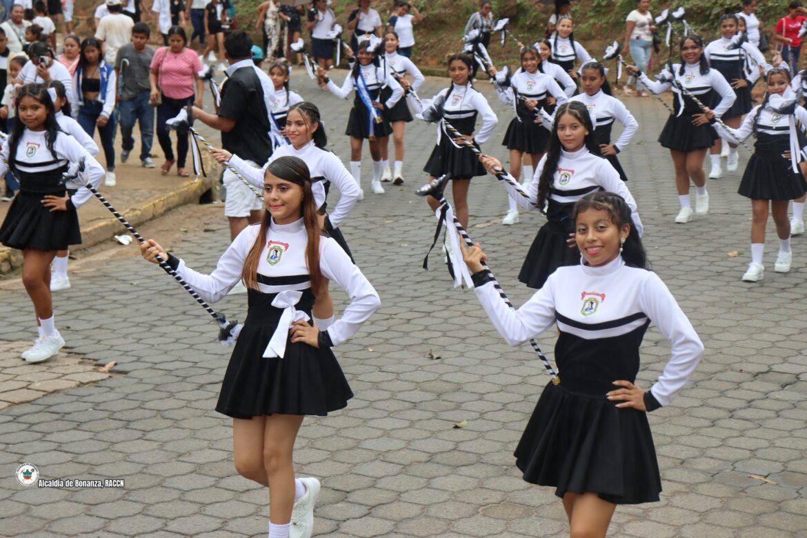 Desfile Patrio Todo San Jacinto Bonanza