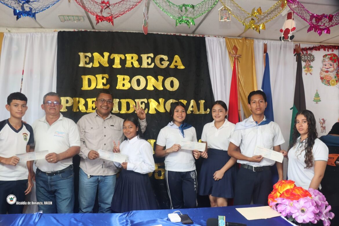 ENTREGA DEL BONO PRESIDENCIAL A BACHILLERES EN BONANZA