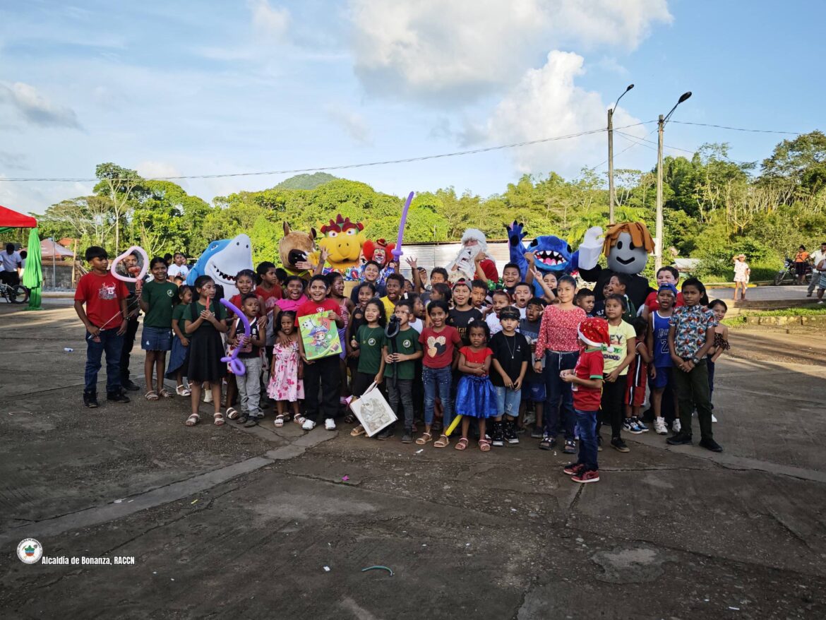 Show Navideño de Payasos con los mimados