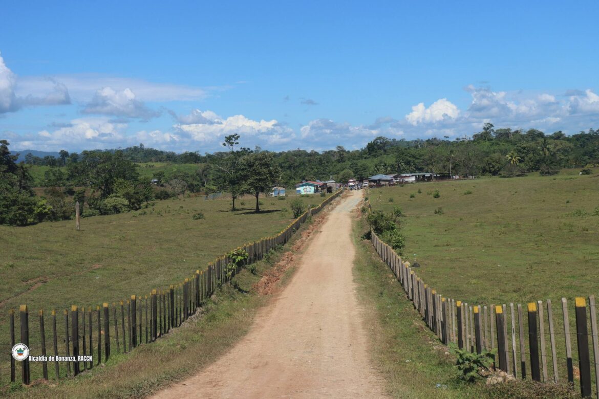 Mantenimiento de Camino Productivo en el Territorio SAUNI AS