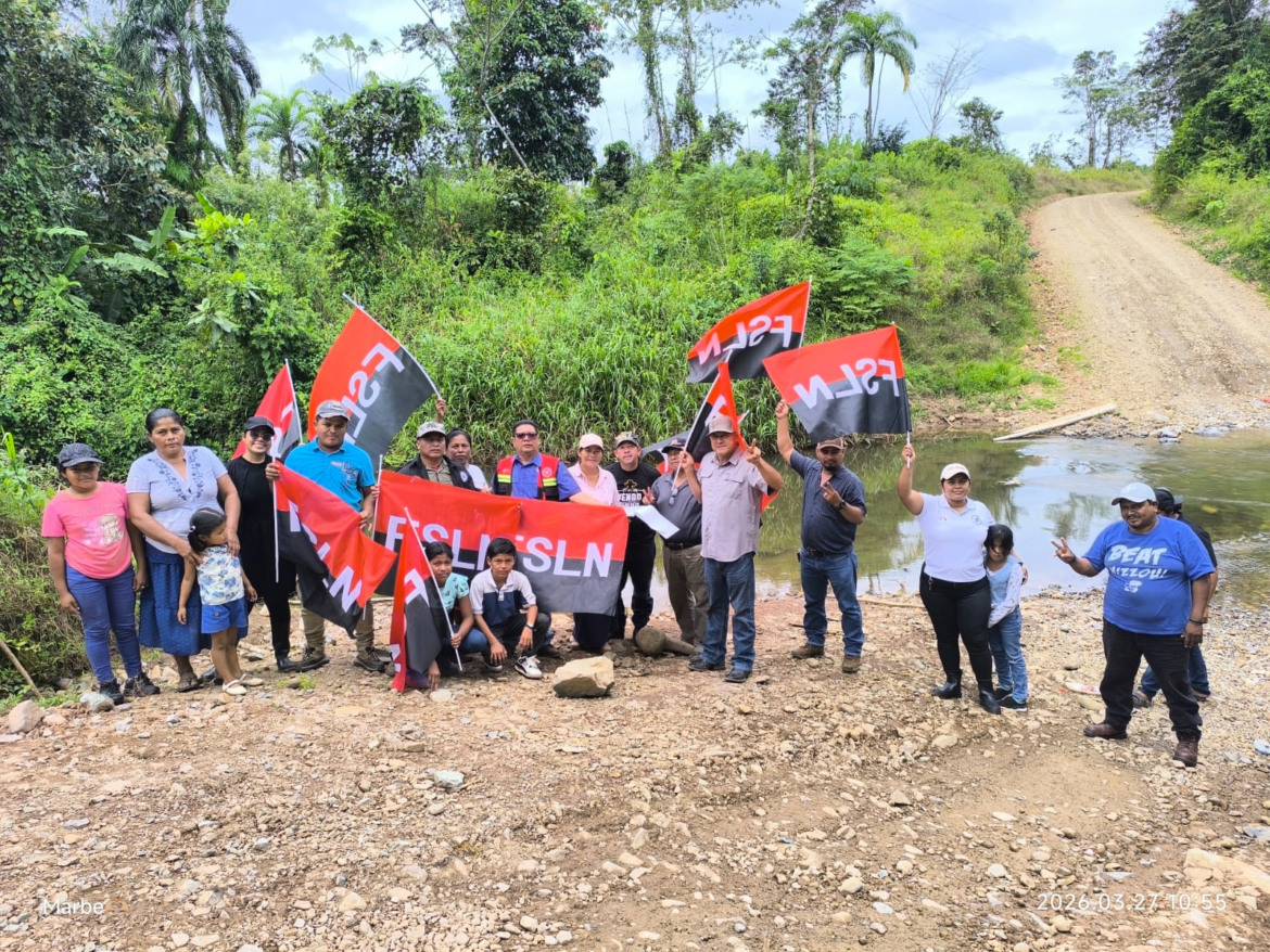 Entrega de sitio para construcción de puente vehicular en Palan