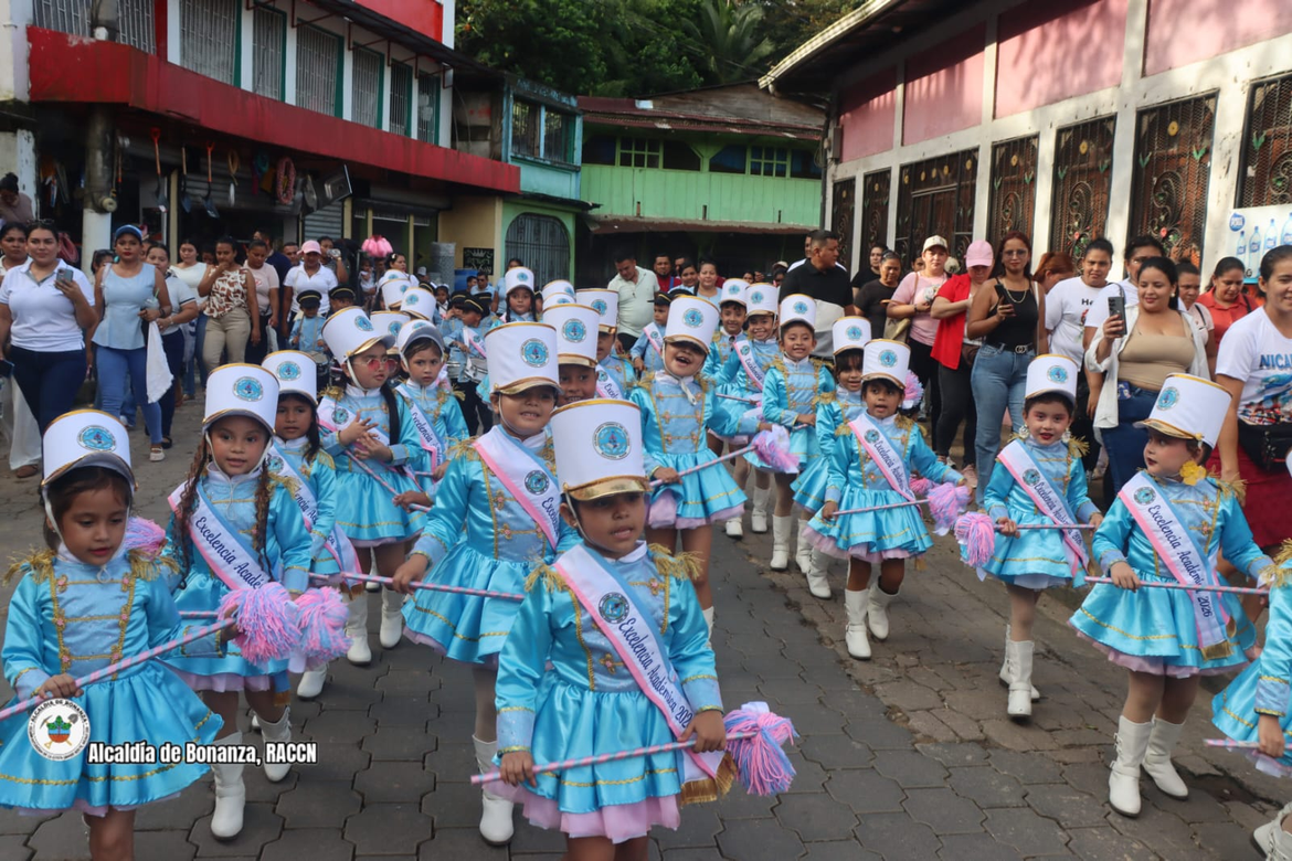 Cuarto desfile de la Fiestas Patria Colegio Santa Teresita